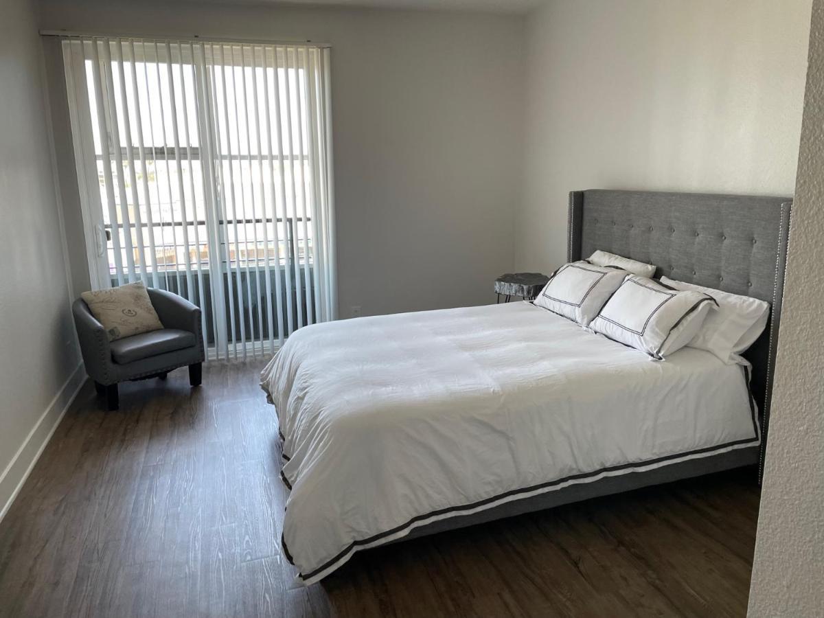Villa Marina - Modern & Immaculate, Spacious, Gated Condo With Fireplace Pool, Gym, 2 Master Bedrooms Los Angeles Exteriör bild